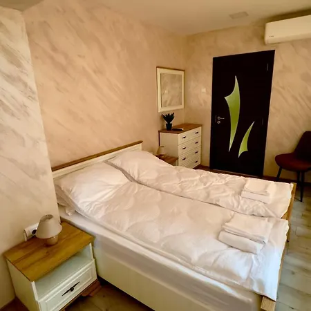 Apartamento еви *